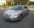 Серый Тойота Камри, объемом двигателя 2.4 л и пробегом 325 тыс. км за 7900 $, фото 1 на Automoto.ua