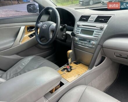 Тойота Камри 2007 в Киеве на Automoto.ua Серый Тойота Камри, объемом двигателя 2.4 л и пробегом 210 тыс. км за 7999 $, фото 8 на Automoto.ua
