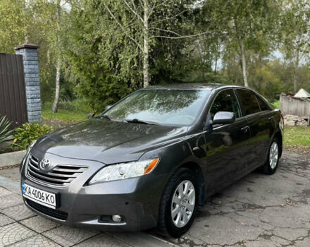 Серый Тойота Камри, объемом двигателя 2.4 л и пробегом 220 тыс. км за 8700 $, фото 13 на Automoto.ua