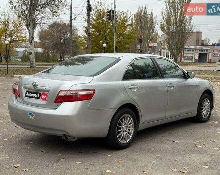 Серый Тойота Камри, объемом двигателя 2.4 л и пробегом 225 тыс. км за 7490 $, фото 6 на Automoto.ua