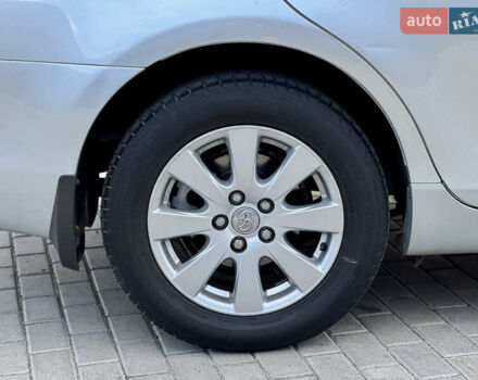 Серый Тойота Камри, объемом двигателя 2.36 л и пробегом 221 тыс. км за 7999 $, фото 26 на Automoto.ua