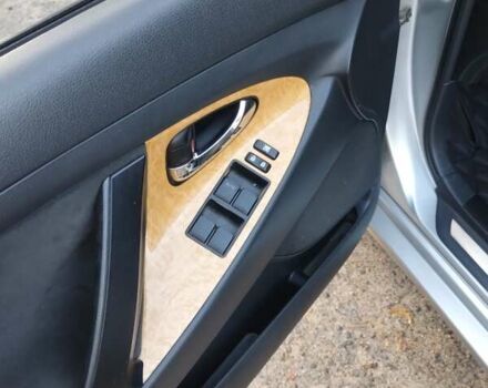 Серый Тойота Камри, объемом двигателя 2.4 л и пробегом 230 тыс. км за 8500 $, фото 47 на Automoto.ua