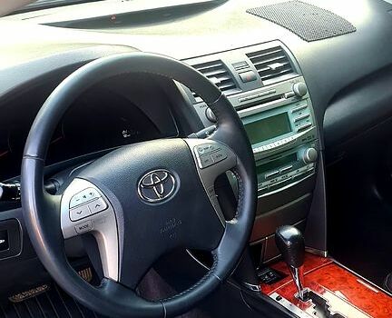 Серый Тойота Камри, объемом двигателя 2.4 л и пробегом 167 тыс. км за 9100 $, фото 6 на Automoto.ua