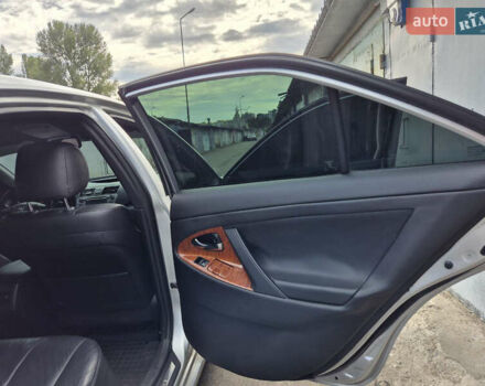 Серый Тойота Камри, объемом двигателя 3.46 л и пробегом 305 тыс. км за 8500 $, фото 15 на Automoto.ua