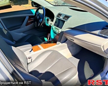 Сірий Тойота Камрі, об'ємом двигуна 3.5 л та пробігом 303 тис. км за 8500 $, фото 6 на Automoto.ua