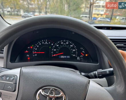 Серый Тойота Камри, объемом двигателя 2.36 л и пробегом 298 тыс. км за 6500 $, фото 13 на Automoto.ua