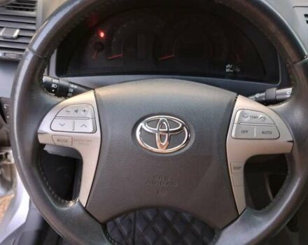 Серый Тойота Камри, объемом двигателя 2.4 л и пробегом 230 тыс. км за 8500 $, фото 48 на Automoto.ua