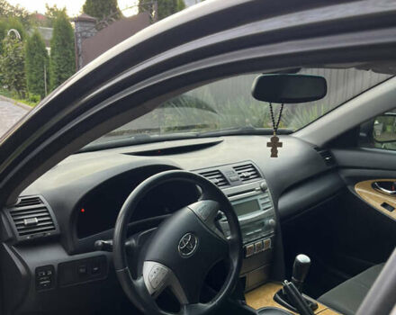 Серый Тойота Камри, объемом двигателя 2.4 л и пробегом 220 тыс. км за 8700 $, фото 41 на Automoto.ua