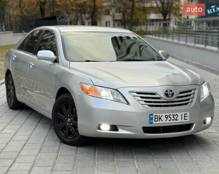 Серый Тойота Камри, объемом двигателя 2.36 л и пробегом 298 тыс. км за 6500 $, фото 8 на Automoto.ua