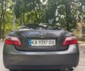Серый Тойота Камри, объемом двигателя 2.4 л и пробегом 238 тыс. км за 9100 $, фото 7 на Automoto.ua