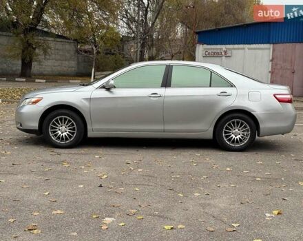 Серый Тойота Камри, объемом двигателя 2.4 л и пробегом 225 тыс. км за 7490 $, фото 3 на Automoto.ua