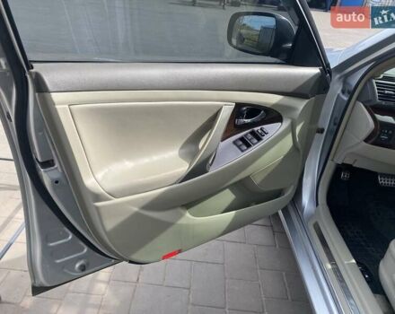 Серый Тойота Камри, объемом двигателя 3.5 л и пробегом 379 тыс. км за 10200 $, фото 9 на Automoto.ua