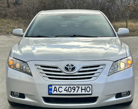 Сірий Тойота Камрі, об'ємом двигуна 2.4 л та пробігом 191 тис. км за 8300 $, фото 2 на Automoto.ua