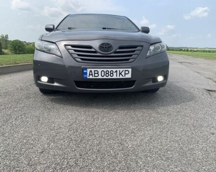 Серый Тойота Камри, объемом двигателя 3.5 л и пробегом 340 тыс. км за 7800 $, фото 1 на Automoto.ua