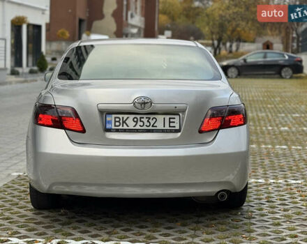Серый Тойота Камри, объемом двигателя 2.36 л и пробегом 298 тыс. км за 6500 $, фото 12 на Automoto.ua