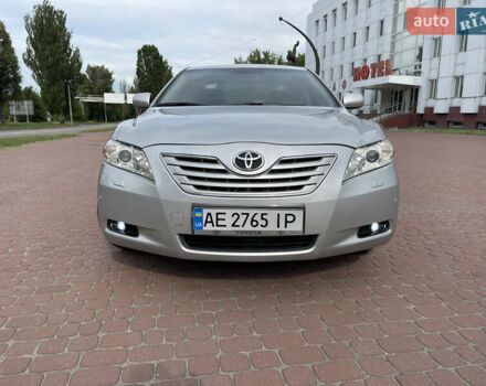 Сірий Тойота Камрі, об'ємом двигуна 3.5 л та пробігом 332 тис. км за 8700 $, фото 1 на Automoto.ua