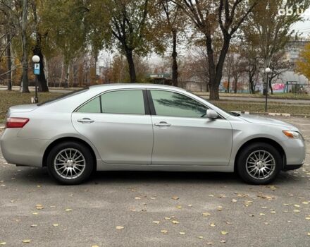 Серый Тойота Камри, объемом двигателя 2.4 л и пробегом 225 тыс. км за 7490 $, фото 7 на Automoto.ua