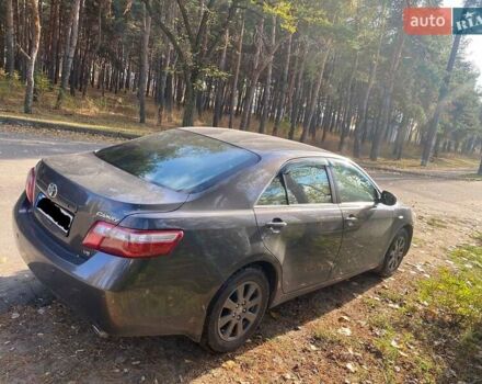 Сірий Тойота Камрі, об'ємом двигуна 3.5 л та пробігом 275 тис. км за 10000 $, фото 2 на Automoto.ua