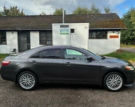 Сірий Тойота Камрі, об'ємом двигуна 2.36 л та пробігом 274 тис. км за 7689 $, фото 3 на Automoto.ua