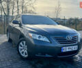 Серый Тойота Камри, объемом двигателя 3.46 л и пробегом 370 тыс. км за 9999 $, фото 2 на Automoto.ua