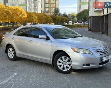 Серый Тойота Камри, объемом двигателя 3.46 л и пробегом 320 тыс. км за 7200 $, фото 3 на Automoto.ua