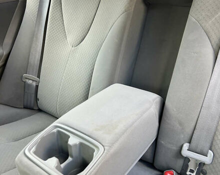 Сірий Тойота Камрі, об'ємом двигуна 2.4 л та пробігом 191 тис. км за 8300 $, фото 13 на Automoto.ua