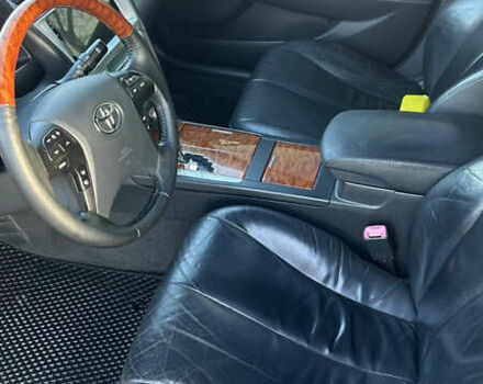 Серый Тойота Камри, объемом двигателя 3.46 л и пробегом 370 тыс. км за 9999 $, фото 12 на Automoto.ua