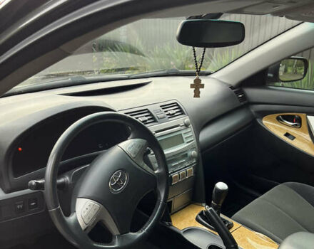 Серый Тойота Камри, объемом двигателя 2.4 л и пробегом 220 тыс. км за 8700 $, фото 38 на Automoto.ua