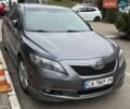 Серый Тойота Камри, объемом двигателя 2.4 л и пробегом 314 тыс. км за 8250 $, фото 1 на Automoto.ua