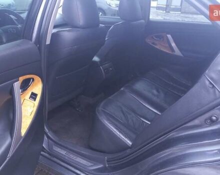 Серый Тойота Камри, объемом двигателя 2.36 л и пробегом 305 тыс. км за 7800 $, фото 18 на Automoto.ua