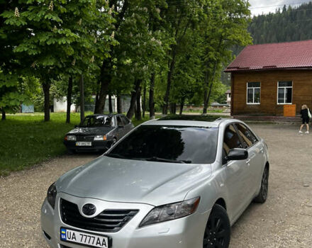 Сірий Тойота Камрі, об'ємом двигуна 3.5 л та пробігом 297 тис. км за 8499 $, фото 2 на Automoto.ua