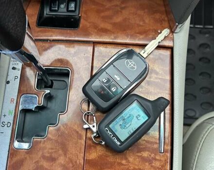 Серый Тойота Камри, объемом двигателя 3.46 л и пробегом 222 тыс. км за 10000 $, фото 67 на Automoto.ua