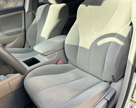 Сірий Тойота Камрі, об'ємом двигуна 2.4 л та пробігом 191 тис. км за 8300 $, фото 21 на Automoto.ua