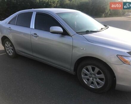 Сірий Тойота Камрі, об'ємом двигуна 2.4 л та пробігом 321 тис. км за 5600 $, фото 1 на Automoto.ua