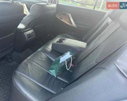 Сірий Тойота Камрі, об'ємом двигуна 2.4 л та пробігом 165 тис. км за 9999 $, фото 14 на Automoto.ua