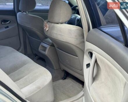 Серый Тойота Камри, объемом двигателя 2.4 л и пробегом 225 тыс. км за 7490 $, фото 12 на Automoto.ua