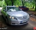 Серый Тойота Камри, объемом двигателя 2.4 л и пробегом 370 тыс. км за 5700 $, фото 1 на Automoto.ua