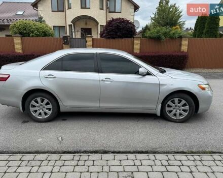 Серый Тойота Камри, объемом двигателя 3.5 л и пробегом 274 тыс. км за 10200 $, фото 6 на Automoto.ua