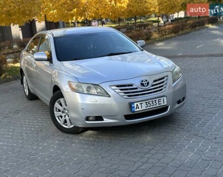 Серый Тойота Камри, объемом двигателя 3.46 л и пробегом 320 тыс. км за 7200 $, фото 2 на Automoto.ua