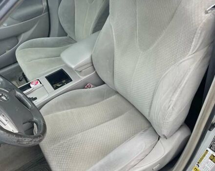 Серый Тойота Камри, объемом двигателя 2.4 л и пробегом 192 тыс. км за 8000 $, фото 6 на Automoto.ua