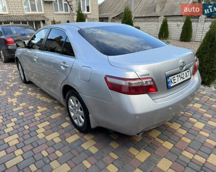 Серый Тойота Камри, объемом двигателя 3.46 л и пробегом 289 тыс. км за 9300 $, фото 3 на Automoto.ua