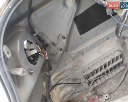 Серый Тойота Камри, объемом двигателя 2.4 л и пробегом 230 тыс. км за 8500 $, фото 60 на Automoto.ua