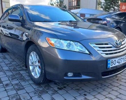Серый Тойота Камри, объемом двигателя 2.36 л и пробегом 305 тыс. км за 7800 $, фото 2 на Automoto.ua
