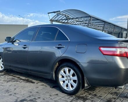 Сірий Тойота Камрі, об'ємом двигуна 3.5 л та пробігом 370 тис. км за 9999 $, фото 1 на Automoto.ua