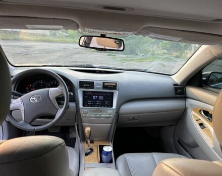 Серый Тойота Камри, объемом двигателя 3.5 л и пробегом 198 тыс. км за 9600 $, фото 7 на Automoto.ua