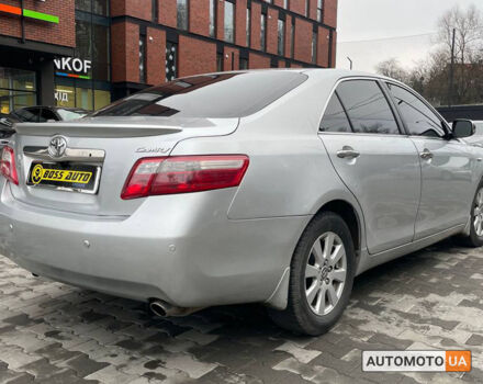 Серый Тойота Камри, объемом двигателя 2.4 л и пробегом 315 тыс. км за 8300 $, фото 5 на Automoto.ua