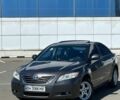 Серый Тойота Камри, объемом двигателя 2.36 л и пробегом 372 тыс. км за 7300 $, фото 1 на Automoto.ua
