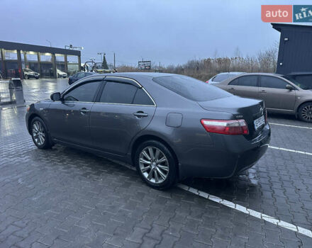 Сірий Тойота Камрі, об'ємом двигуна 2.36 л та пробігом 232 тис. км за 8600 $, фото 5 на Automoto.ua
