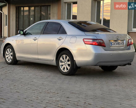 Серый Тойота Камри, объемом двигателя 2.36 л и пробегом 221 тыс. км за 7999 $, фото 4 на Automoto.ua