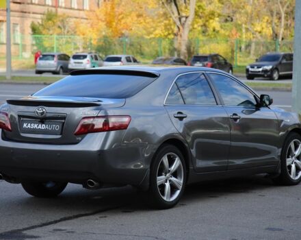 Сірий Тойота Камрі, об'ємом двигуна 3.5 л та пробігом 231 тис. км за 10000 $, фото 5 на Automoto.ua